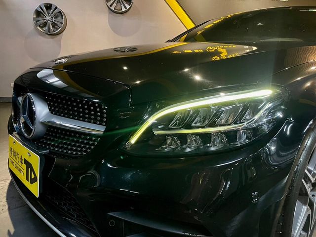 M-BENZ賓士 C300 COUPE  第5張相片