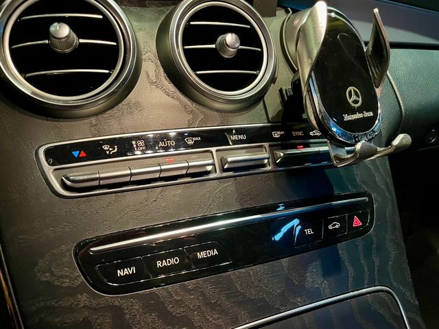 M-BENZ賓士 C300 COUPE  第15張相片