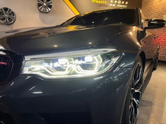 BMW寶馬 M5  第5張相片