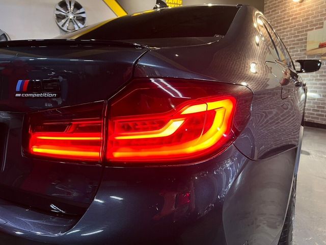 BMW寶馬 M5  第6張相片