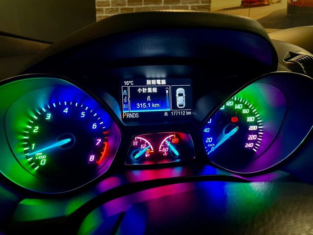 FORD福特 KUGA  第19張相片