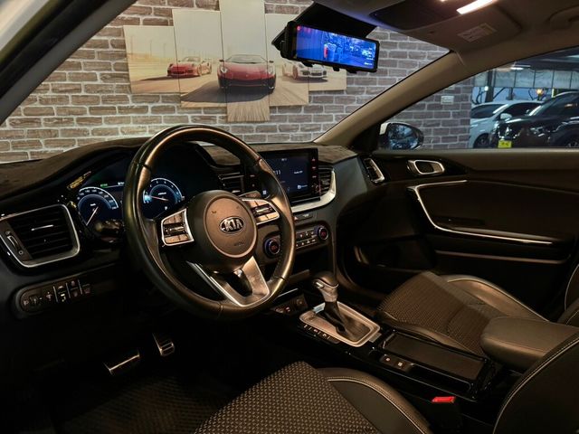 KIA起亞 CEED  第15張相片