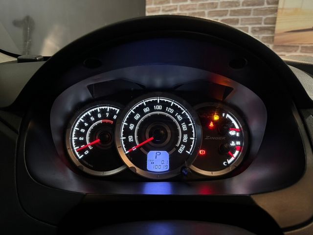MITSUBISHI三菱 ZINGER  第17張相片