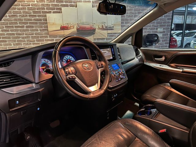 TOYOTA豐田 SIENNA  第13張相片