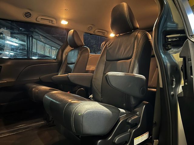 TOYOTA豐田 SIENNA  第15張相片