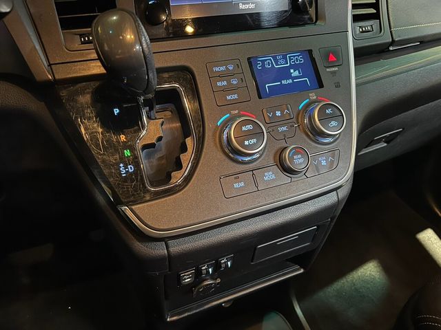 TOYOTA豐田 SIENNA  第29張相片