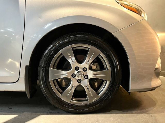 TOYOTA豐田 SIENNA  第35張相片