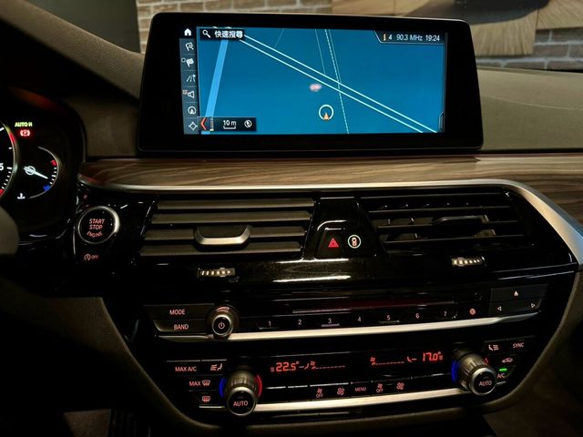 BMW寶馬 520D  第13張相片