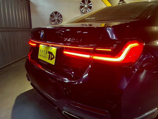 BMW寶馬 740LI  第6張相片
