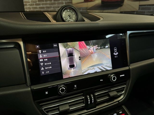 PORSCHE保時捷 MACAN  第13張相片