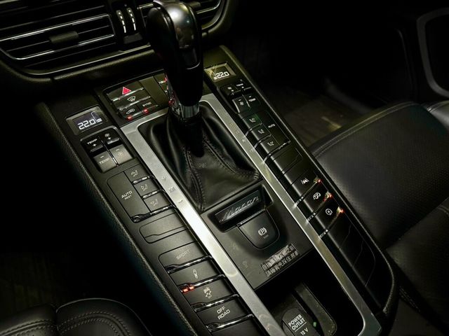 PORSCHE保時捷 MACAN  第15張相片