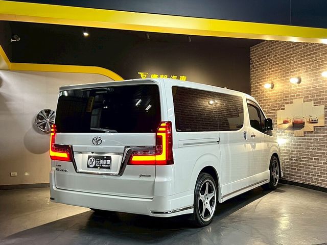 TOYOTA豐田 GRANVIA  第2張相片