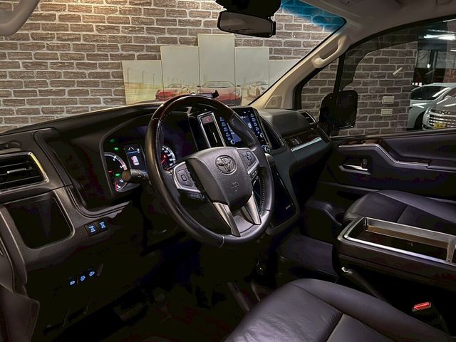 TOYOTA豐田 GRANVIA  第7張相片