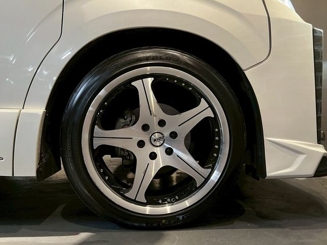 TOYOTA豐田 GRANVIA  第19張相片