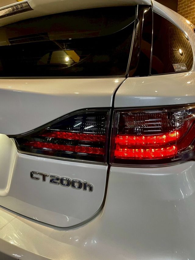 LEXUS凌志 CT200H  第6張相片