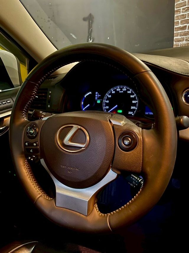 LEXUS凌志 CT200H  第10張相片