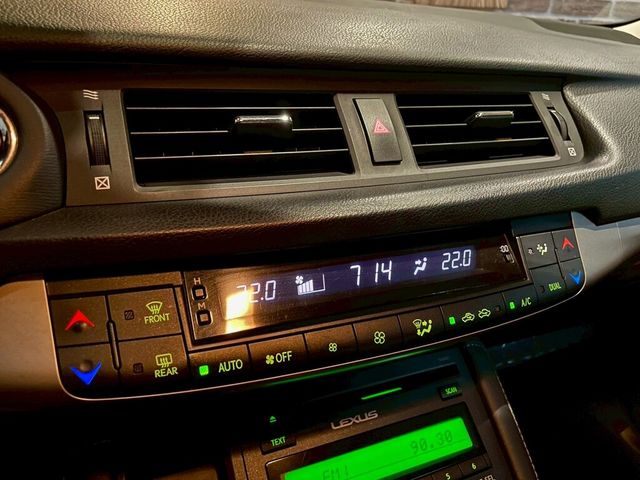 LEXUS凌志 CT200H  第12張相片