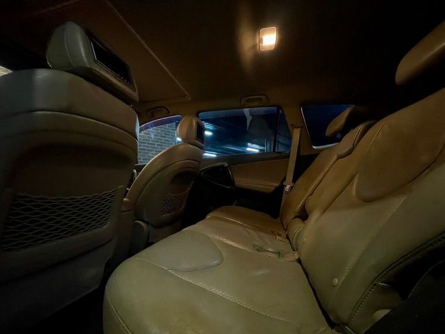 TOYOTA豐田 RAV4  第6張相片