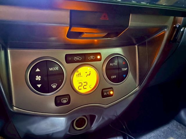 NISSAN日產 LIVINA  第12張相片