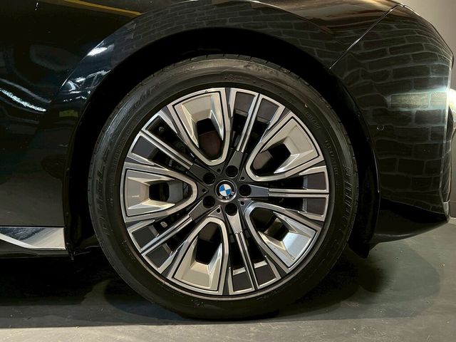 BMW寶馬 735  第9張相片