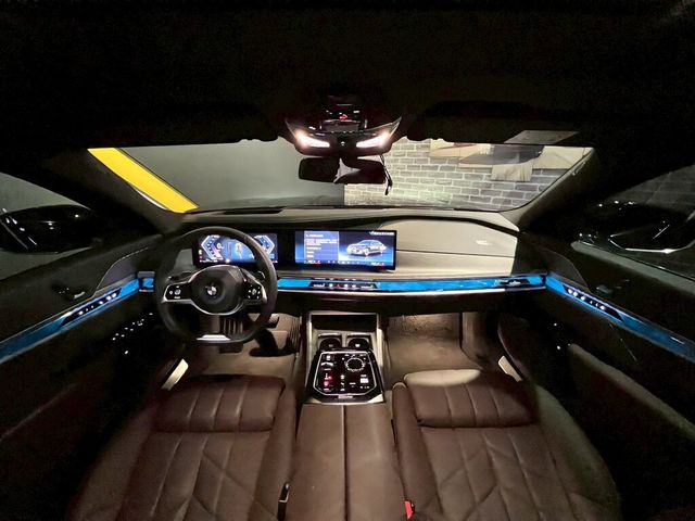 BMW寶馬 735  第10張相片
