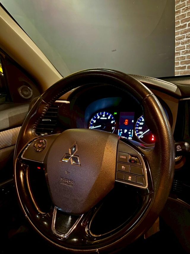 MITSUBISHI三菱 OUTLANDER  第10張相片