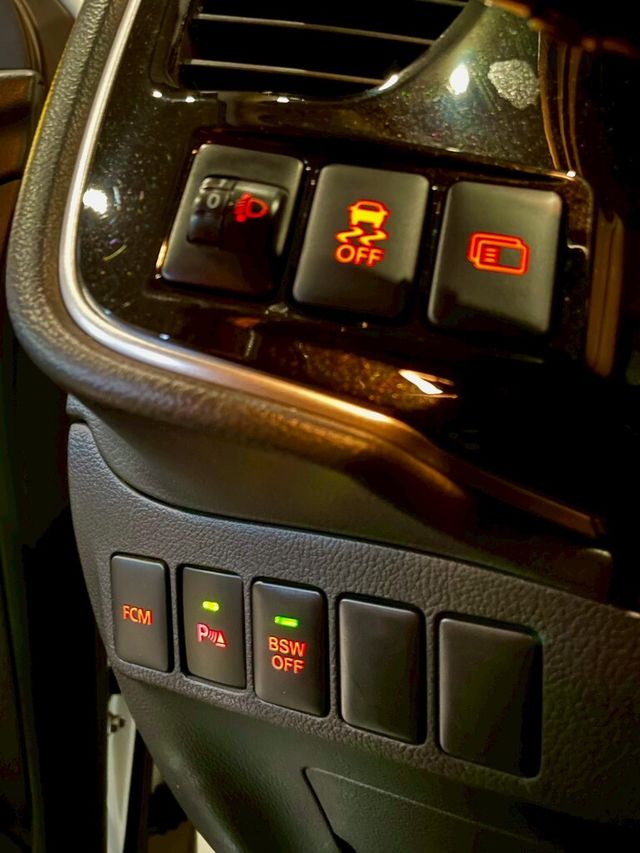 MITSUBISHI三菱 OUTLANDER  第16張相片