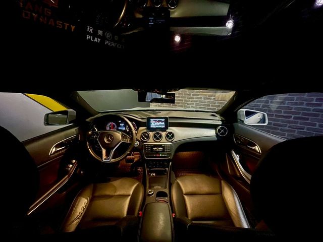 M-BENZ賓士 GLA200  第7張相片