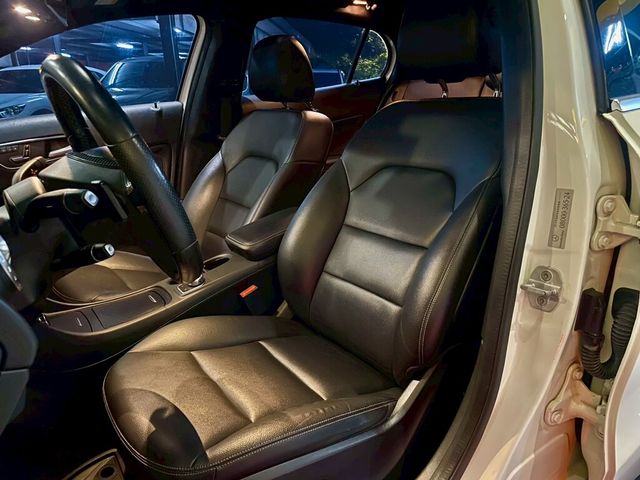 M-BENZ賓士 GLA200  第8張相片