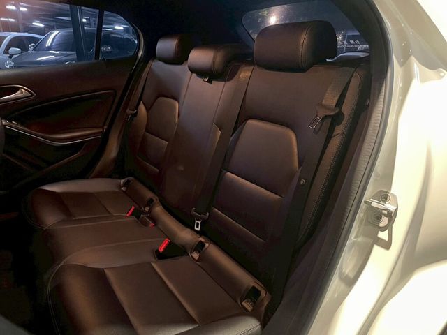 M-BENZ賓士 GLA200  第9張相片