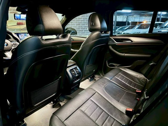 BMW寶馬 X4 XDRIVE30I  第8張相片