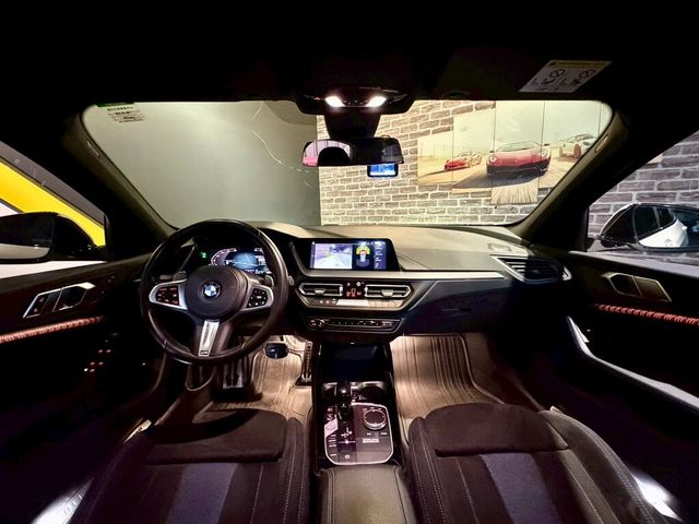 BMW寶馬 120I  第6張相片