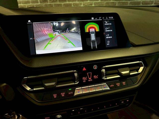 BMW寶馬 120I  第12張相片