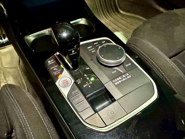 BMW寶馬 120I  第14張相片