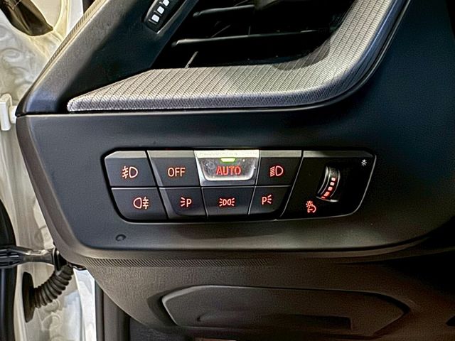BMW寶馬 120I  第15張相片