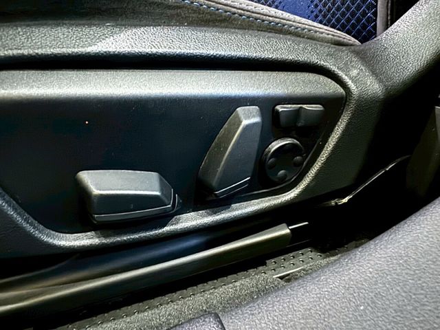 BMW寶馬 120I  第17張相片