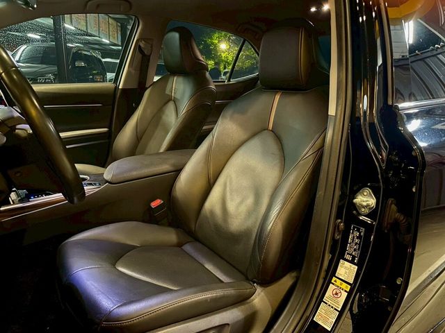 TOYOTA豐田 CAMRY HYBRID  第8張相片