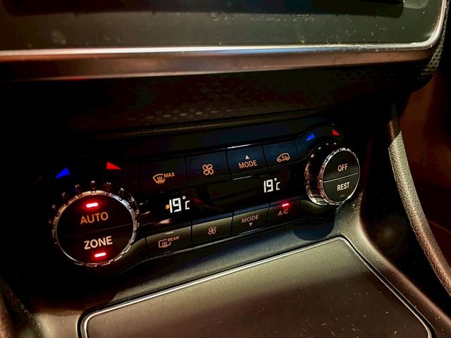 M-BENZ賓士 A180  第15張相片