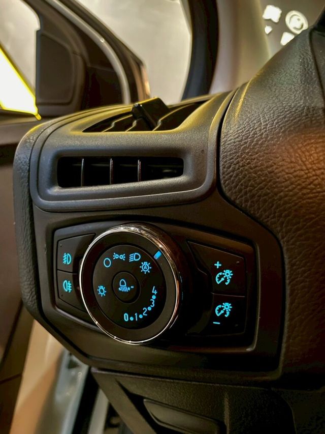 FORD福特 FOCUS  第16張相片