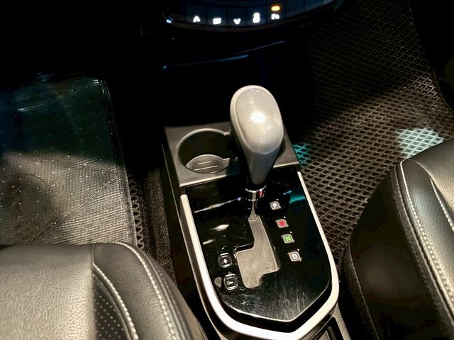 MITSUBISHI三菱 COLT PLUS  第14張相片