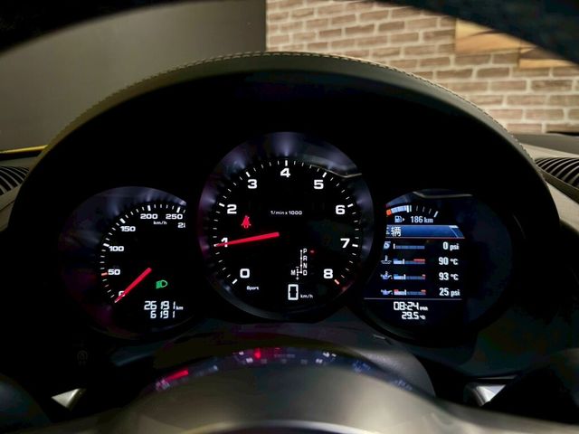 PORSCHE保時捷 CAYMAN  第13張相片