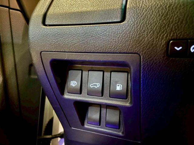 LEXUS凌志 RX450H  第17張相片