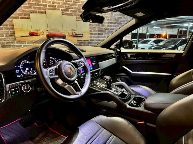 PORSCHE保時捷 CAYENNE  第9張相片