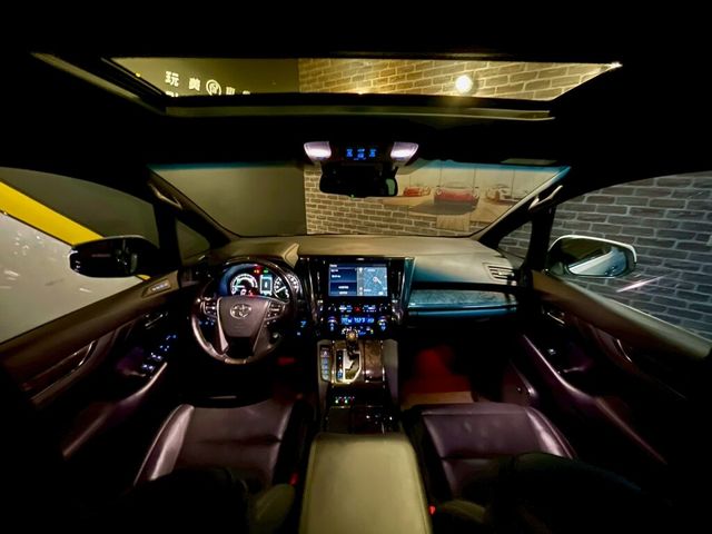 TOYOTA豐田 ALPHARD  第5張相片