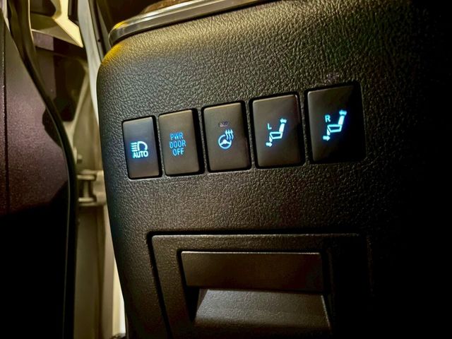 TOYOTA豐田 ALPHARD  第14張相片