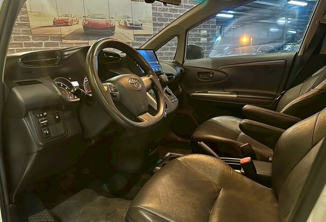 TOYOTA豐田 WISH  第9張相片