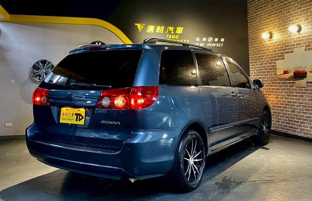 TOYOTA豐田 SIENNA  第2張相片