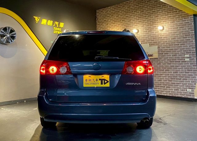 TOYOTA豐田 SIENNA  第4張相片