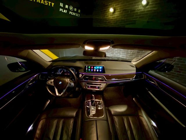 BMW寶馬 730I  第7張相片