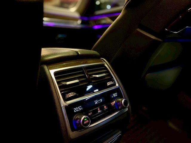 BMW寶馬 730I  第11張相片